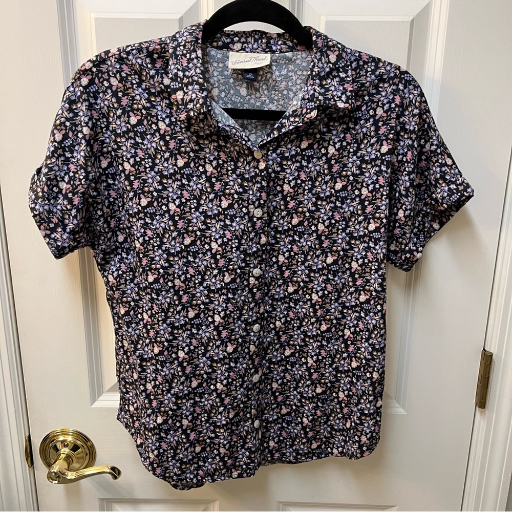 Universal Thread floral short sleeve top